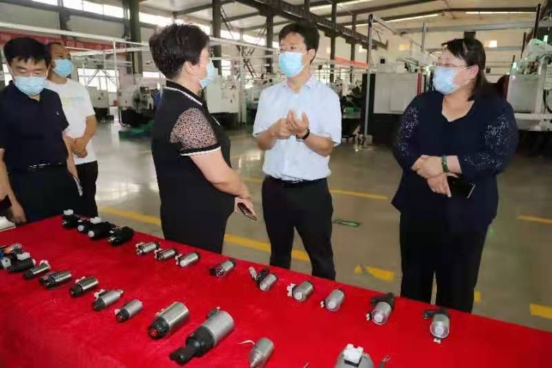 操逼视频页安阳市市长高永一行莅临我公司参观调研